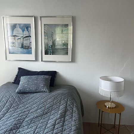 Rosenlund Gods - Kaelder B&B Sakskobing Экстерьер фото